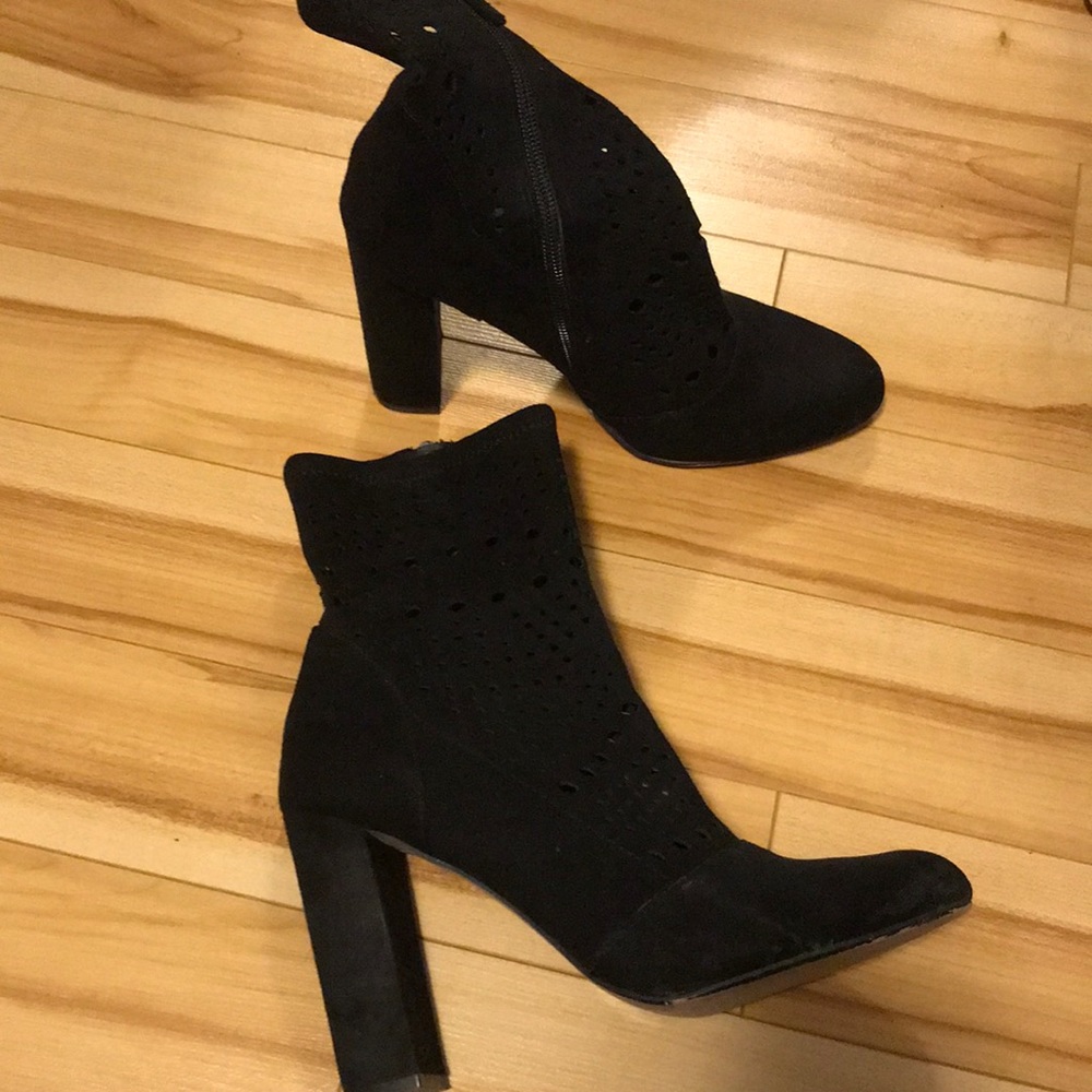 Steve Madden Ennie heeled boots with cut outs